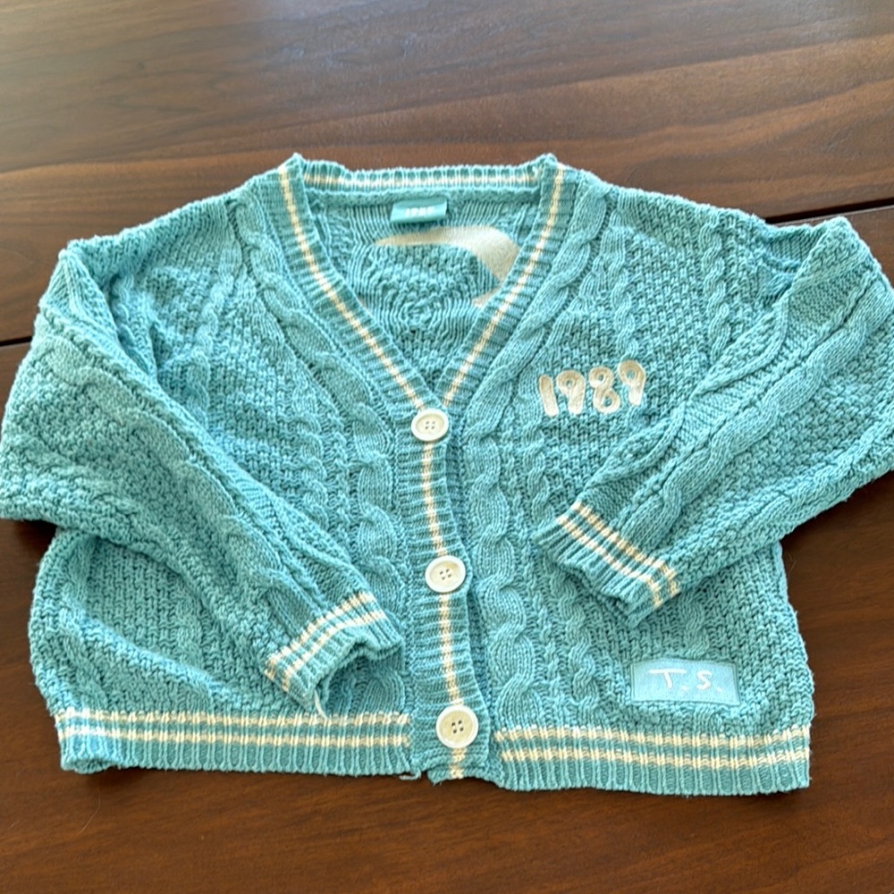 Taylor Swift 1989 Blue Cable Knit Cardigan Sweater size XS/S.